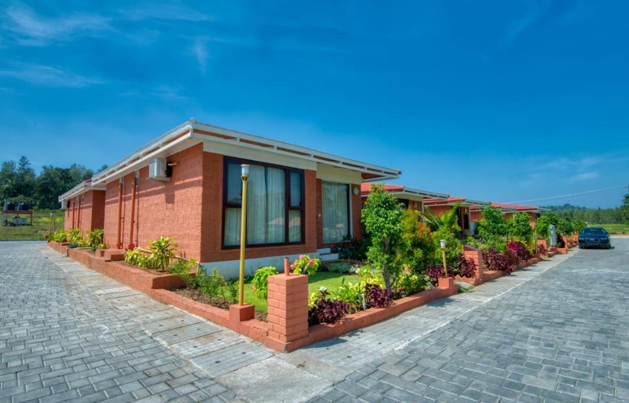 Sixth Element Hotel Kushalnagar Luaran gambar